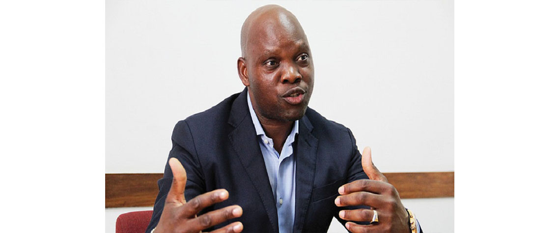 Activista Adriano Nuvunga condenado a prisão e multa milionária por “difamação” à Albino Forquilha