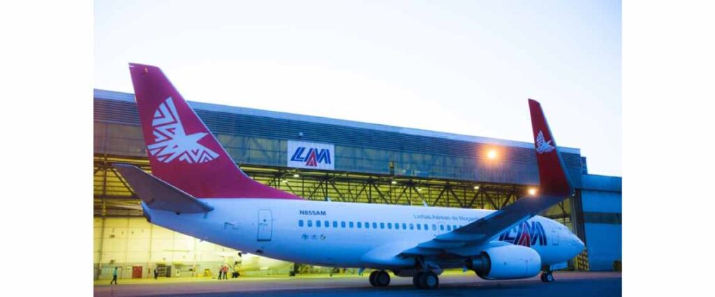 LAM recebe Boeing 737-500 para aliviar pressão por falta de aeronaves